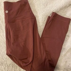 LULULEMON Cropped Leggings